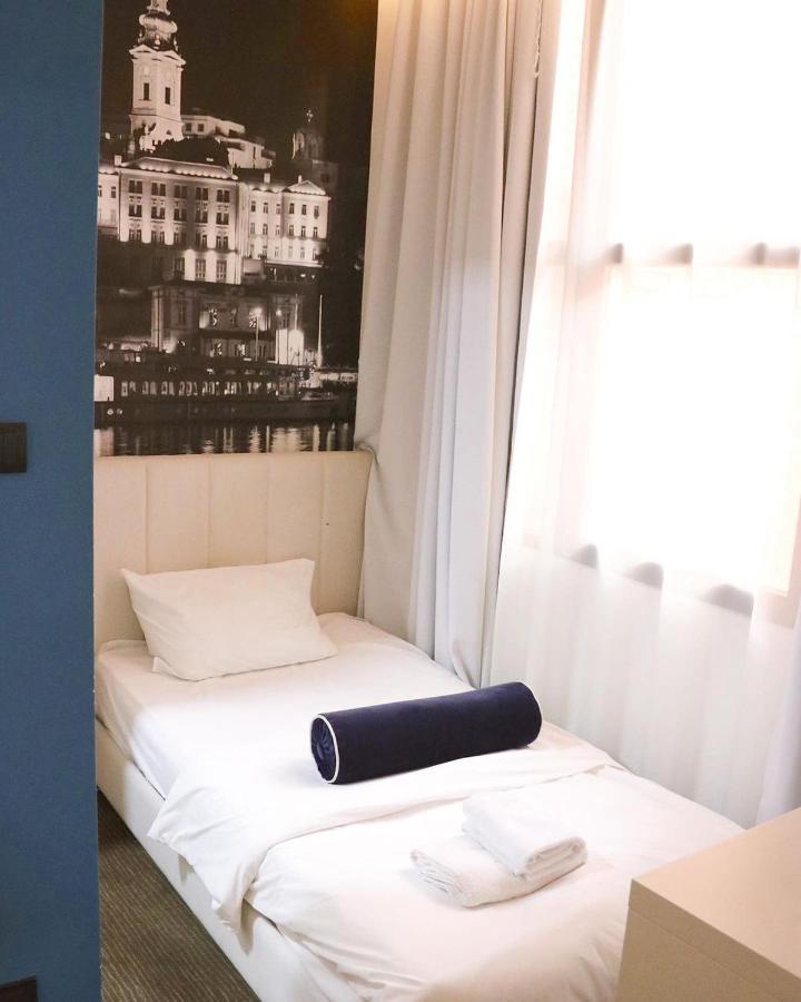 Hotel Passport ベオグラード エクステリア 写真